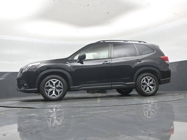 Used 2023 Subaru Forester Premium image 42