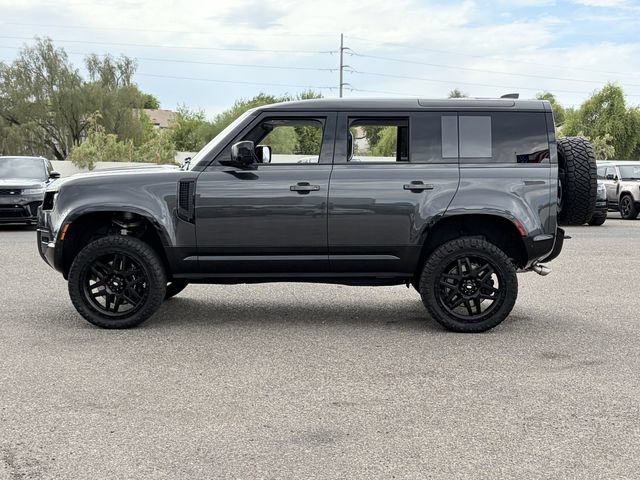 Used 2025 Land Rover Defender 110 V8 AWD/4WD image 31
