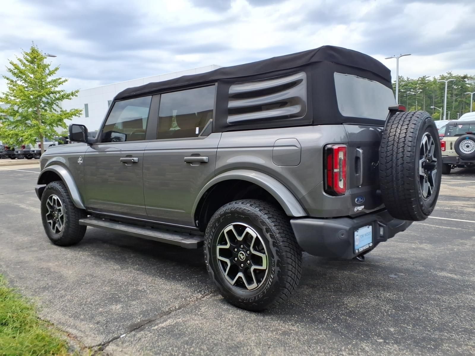 Used 2021 Ford Bronco Outer Banks AWD/4WD image 7