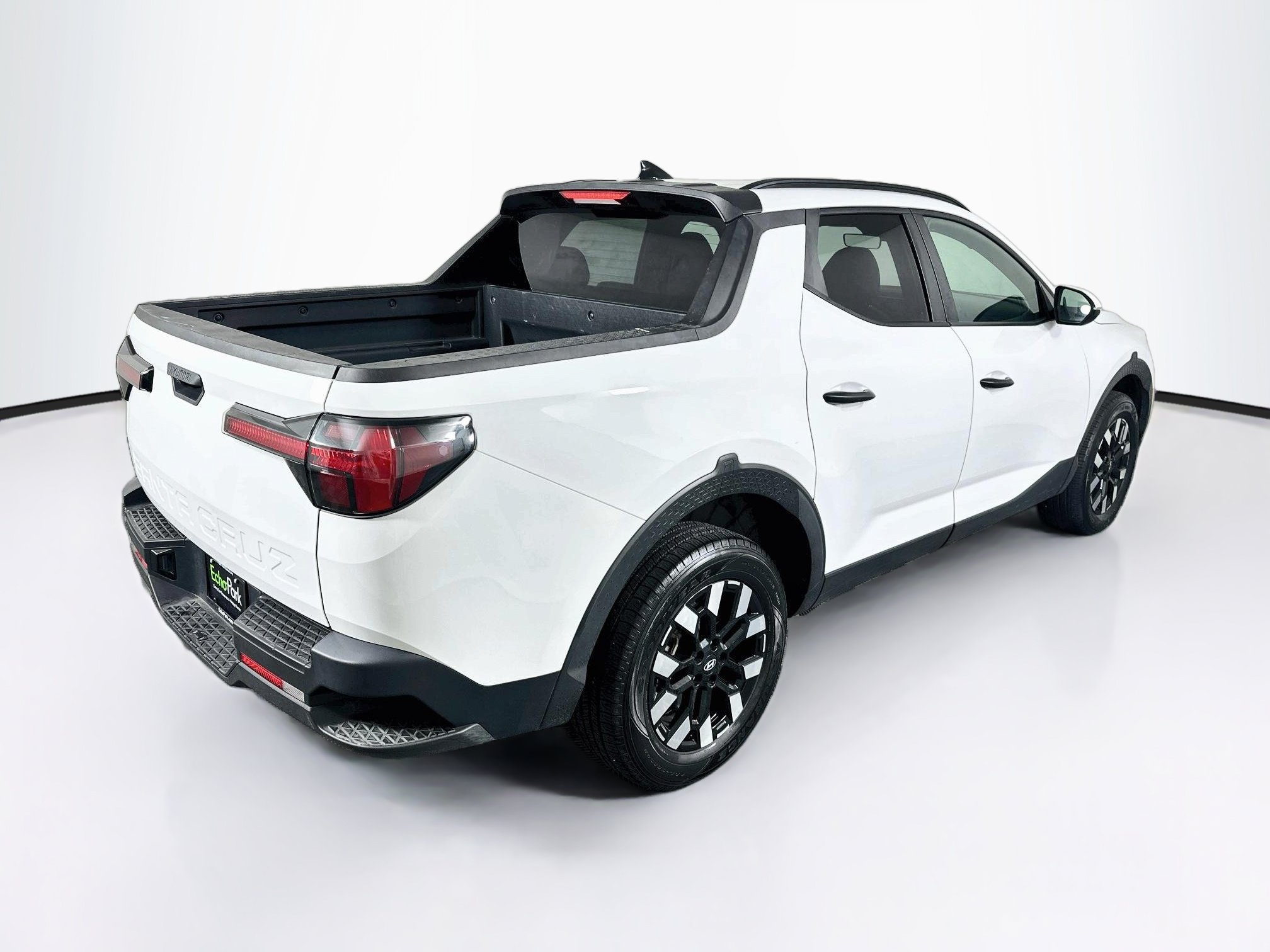 Used 2025 Hyundai Santa Cruz SEL FWD image 9