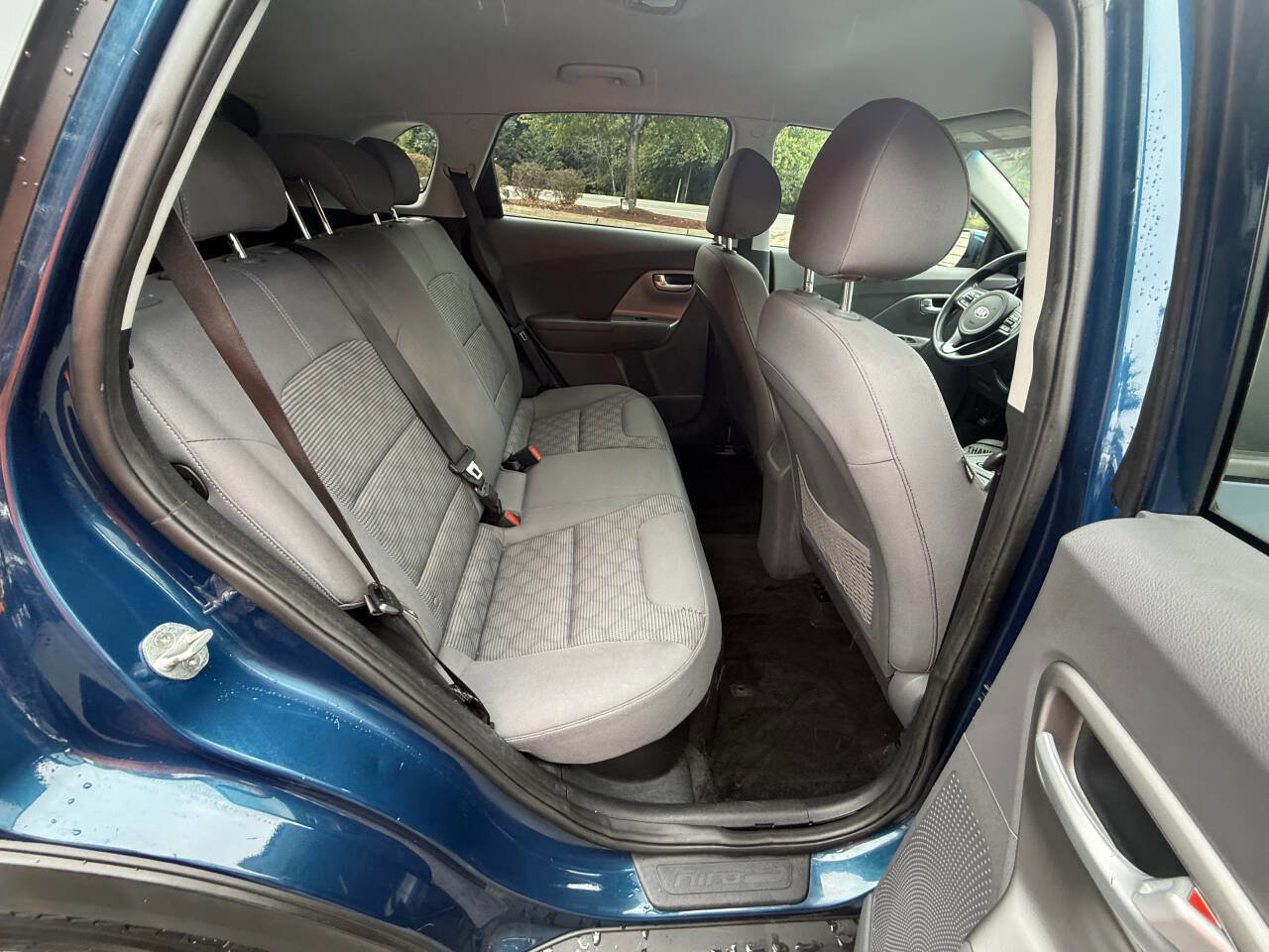 Used 2020 Kia Niro LX image 20