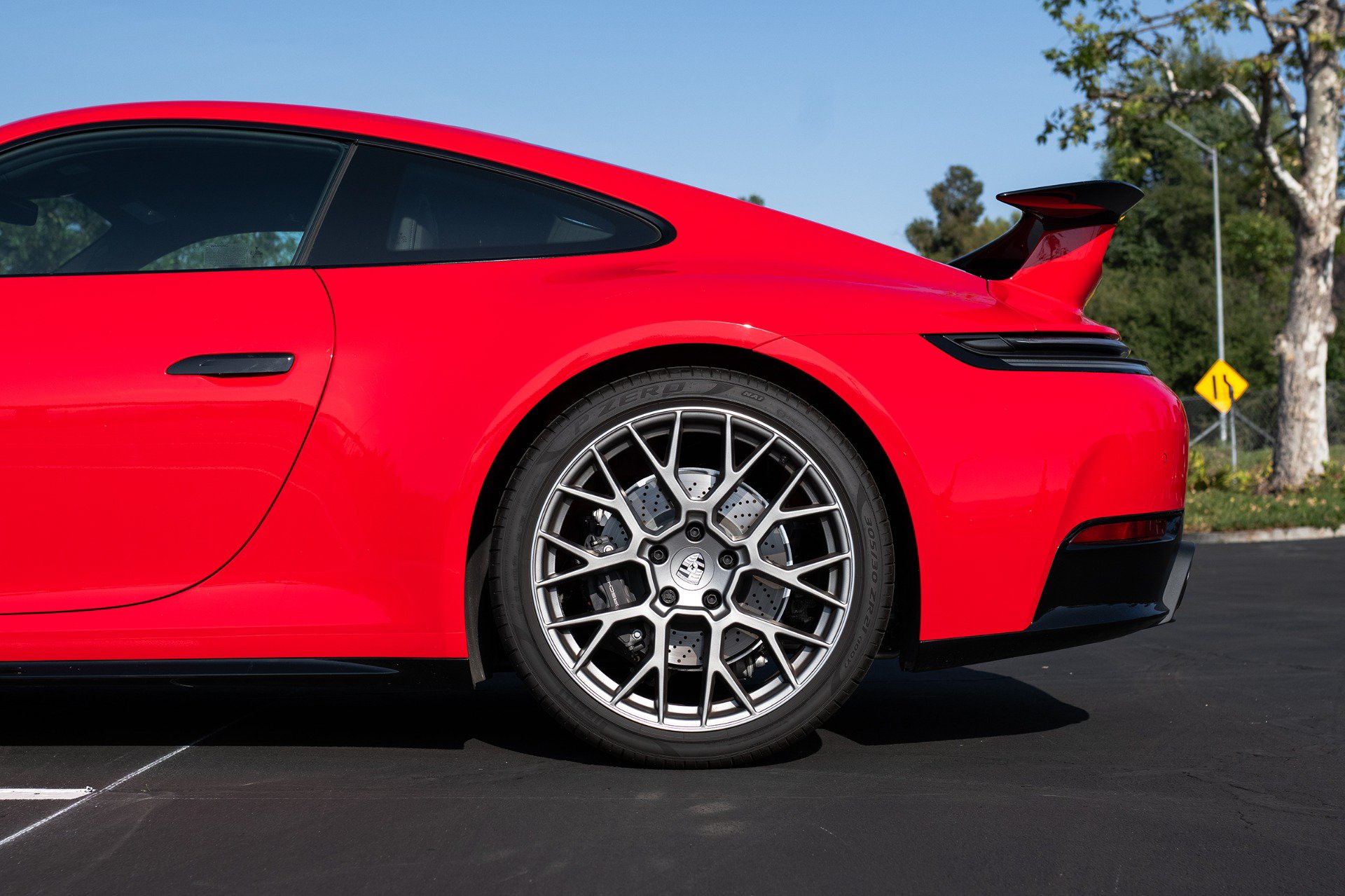 Used 2025 Porsche 911 Carrera RWD image 11