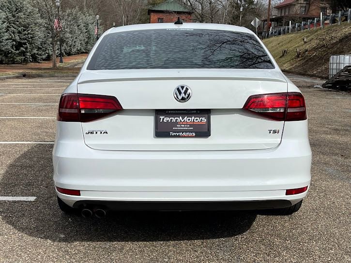 Used 2016 Volkswagen Jetta Sport image 24