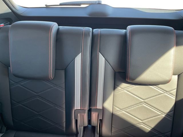 New 2025 Volkswagen Atlas Peak Edition SE image 16