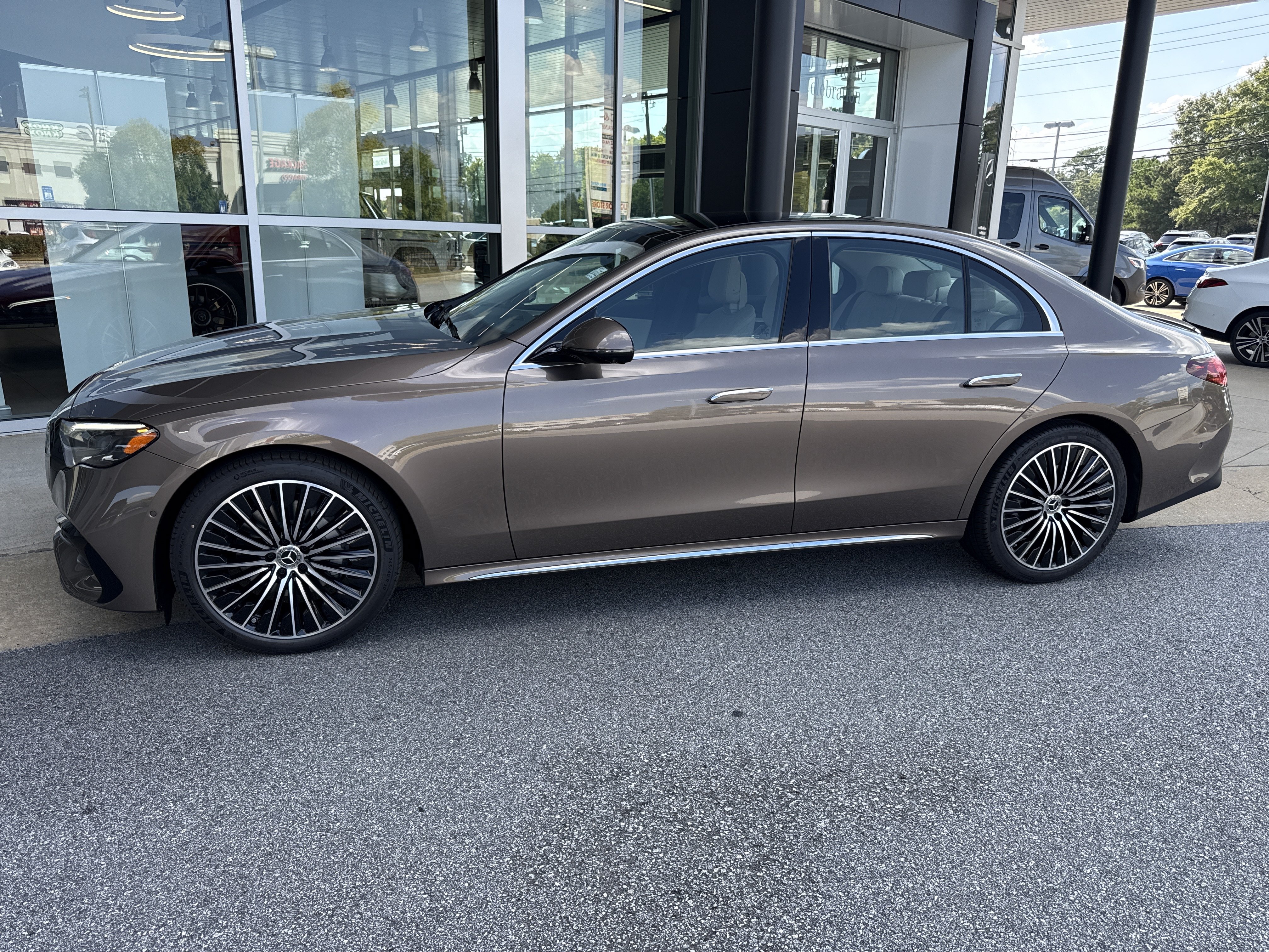 New 2027 Mercedes-Benz E 350 Sedan image 2