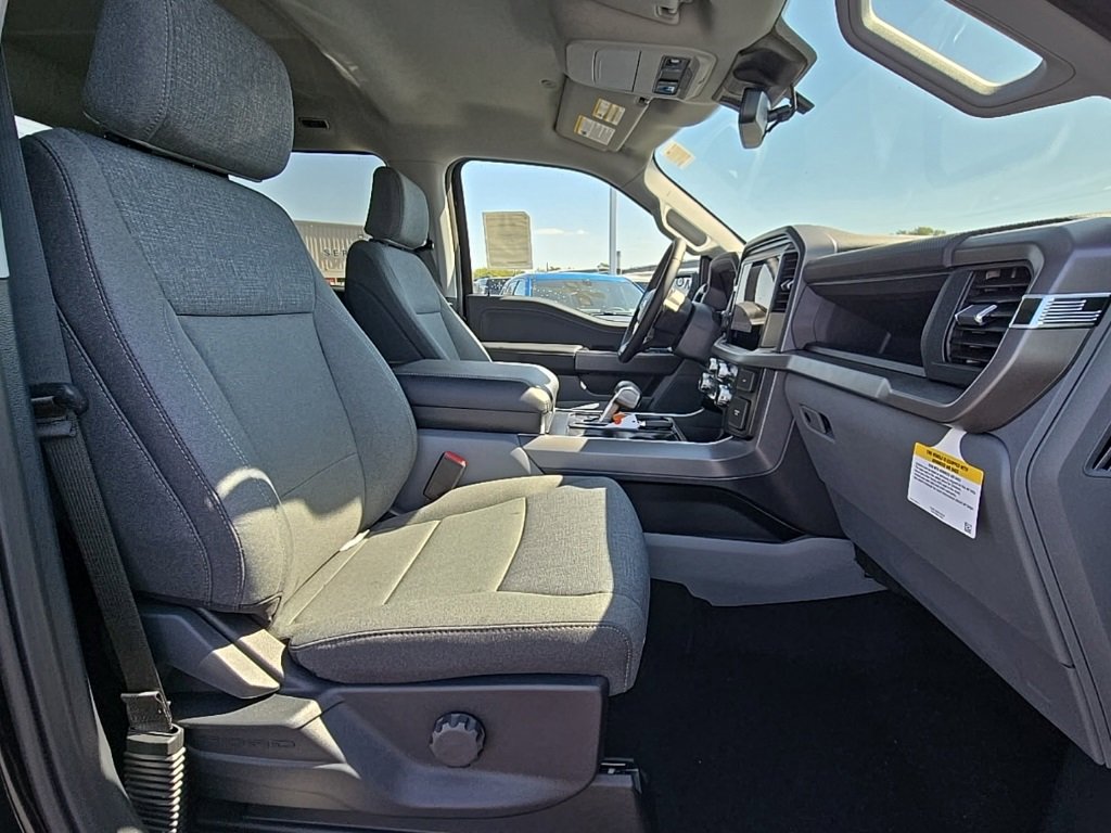 New 2025 Ford F150 Lightning XLT image 68