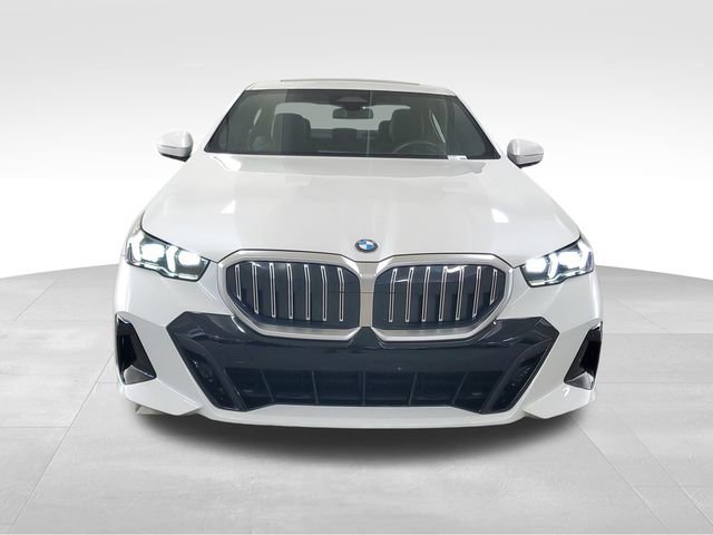 Used 2025 BMW 530i w/ M Sport Package image 2