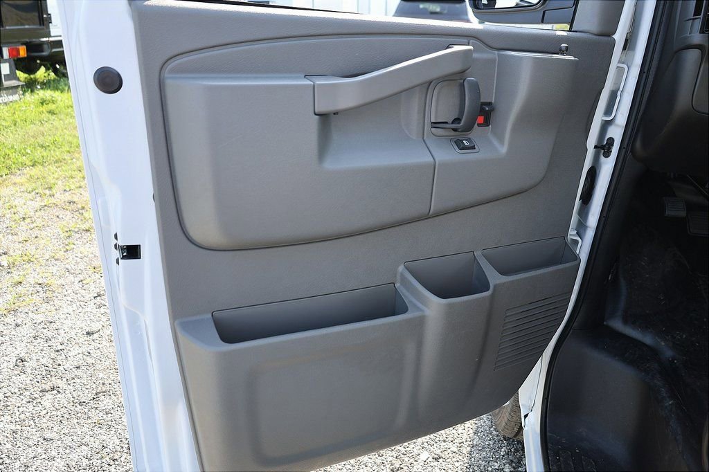 New 2025 Chevrolet Express 2500 w/ Driver Convenience Package RWD image 42