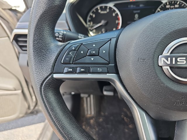 Used 2024 Nissan Altima 2.5 SV FWD image 15
