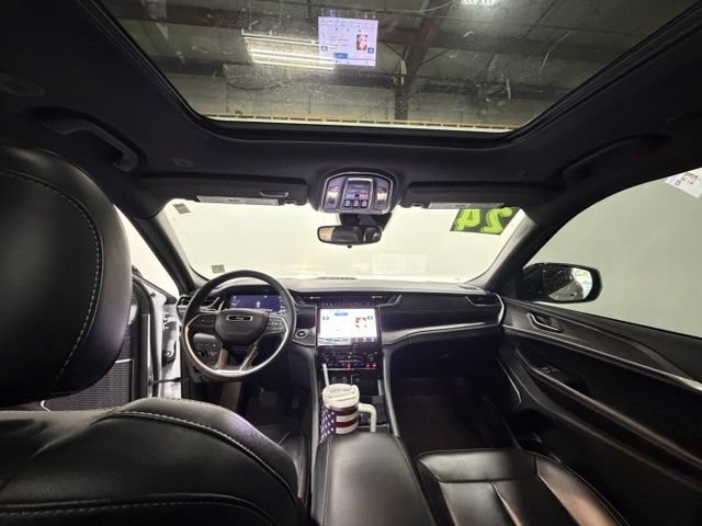Used 2024 Jeep Grand Cherokee Limited 4xe AWD/4WD image 31