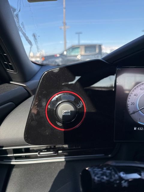 Used 2025 Hyundai Elantra N Line image 20