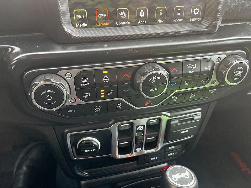 Used 2019 Jeep Wrangler Unlimited Sahara w/ Dual Top Group image 30