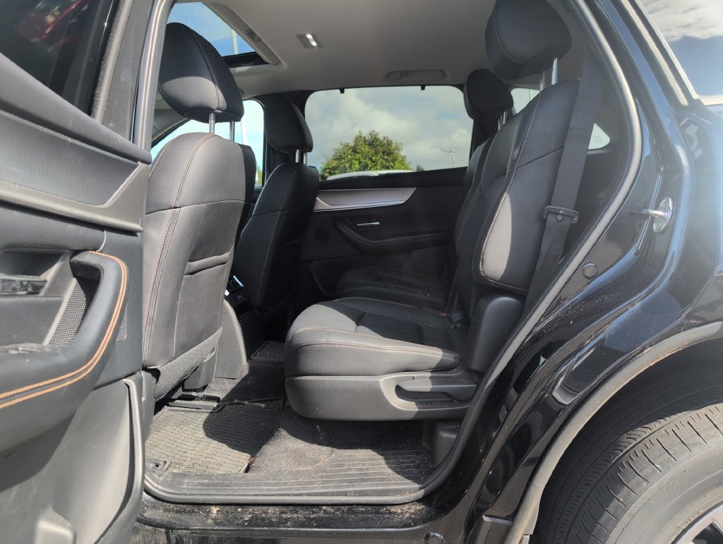 Used 2025 MAZDA CX-90 3.3 Turbo w/ Preferred Package AWD/4WD image 9