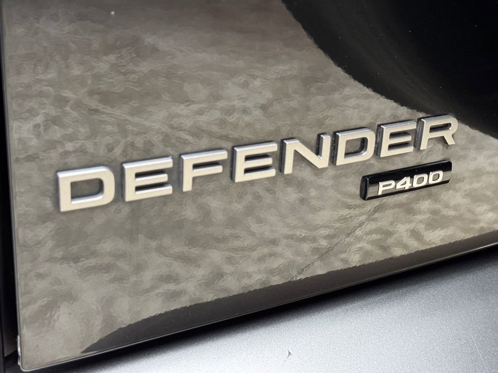 Used 2023 Land Rover Defender 110 X-Dynamic SE AWD/4WD image 5