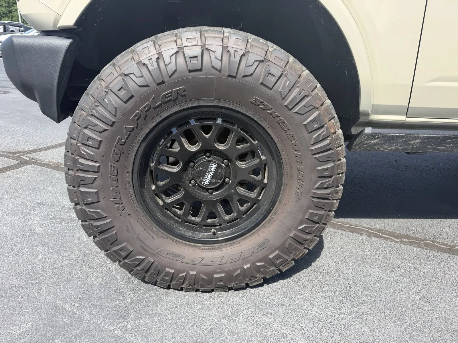Used 2025 Ford Bronco Outer Banks AWD/4WD image 2