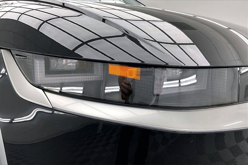 Used 2024 Hyundai Ioniq 5 Limited image 29