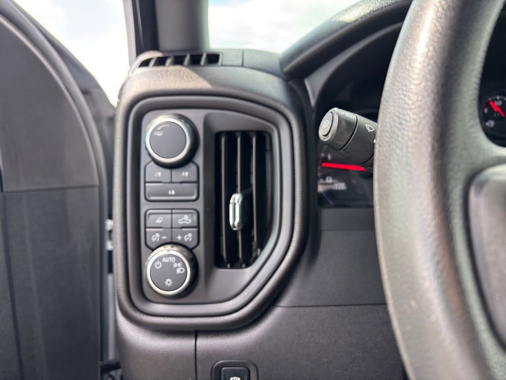 Used 2025 Chevrolet Silverado 2500 Custom w/ Custom Value Package image 18