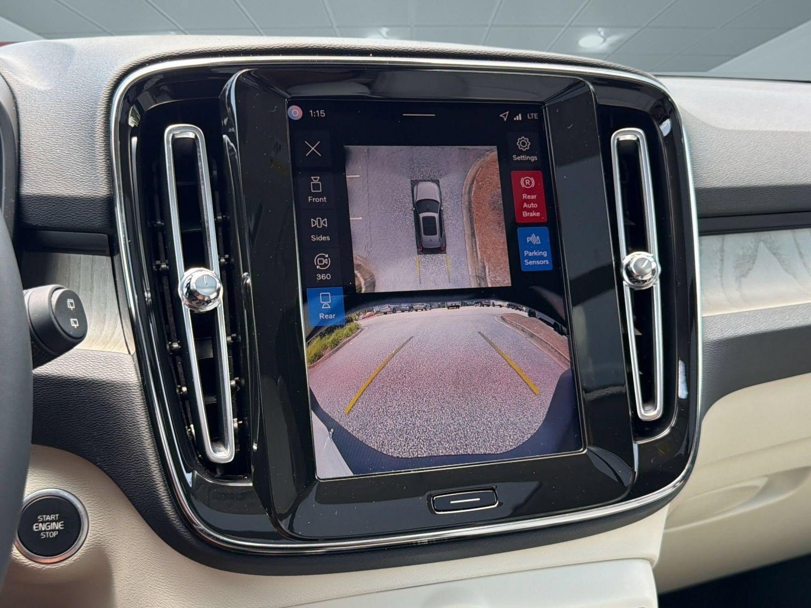 Certified 2026 Volvo XC40 B5 Plus AWD/4WD image 25