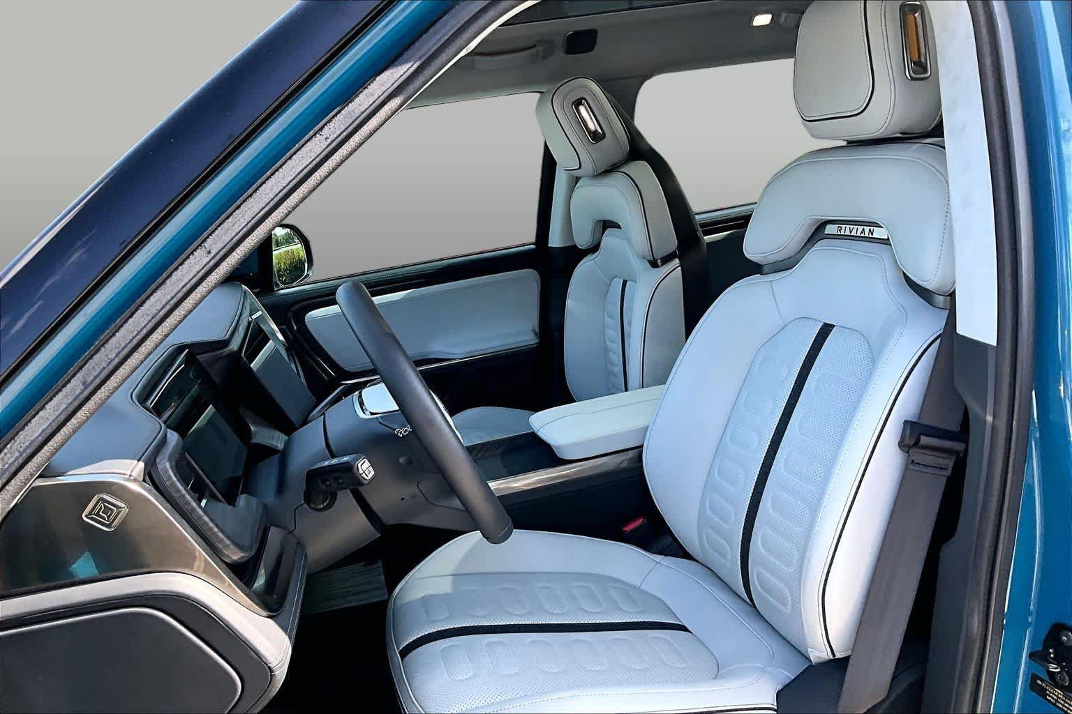 Used 2023 Rivian R1S Adventure AWD/4WD image 7