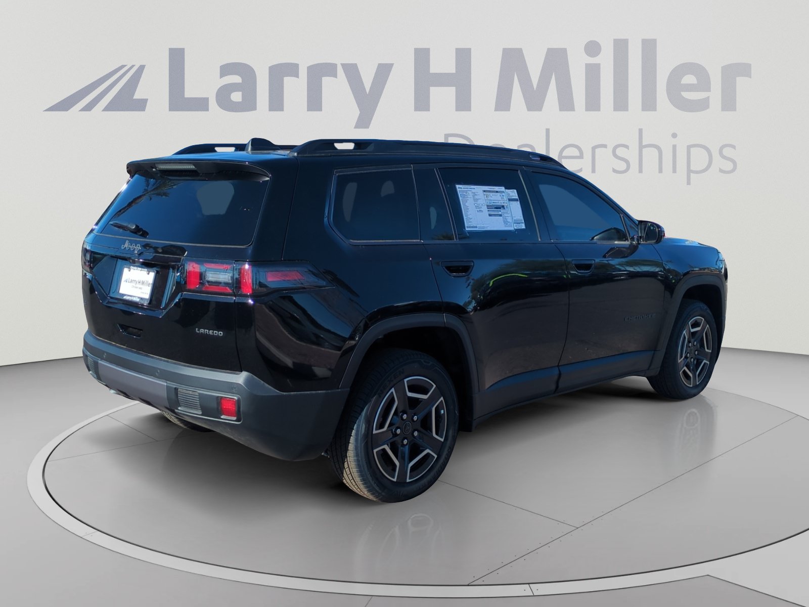 New 2026 Jeep Cherokee Laredo AWD/4WD image 5