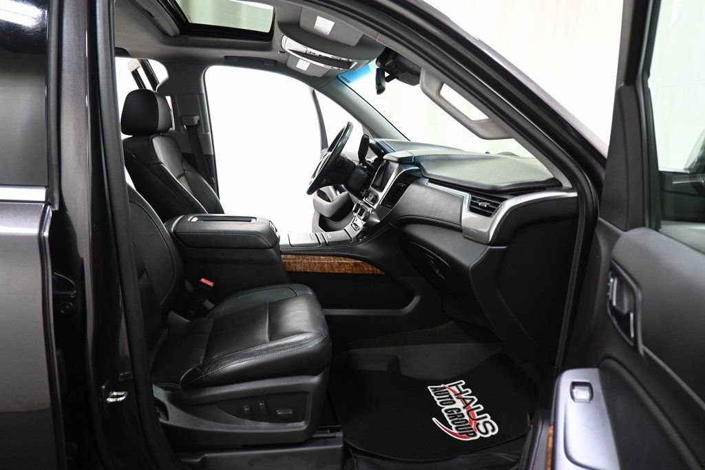 Used 2015 Chevrolet Suburban LTZ image 9