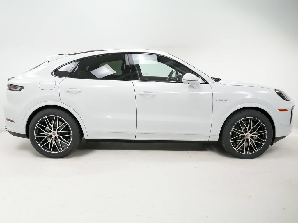 New 2026 Porsche Cayenne E-Hybrid Coupe AWD/4WD image 9