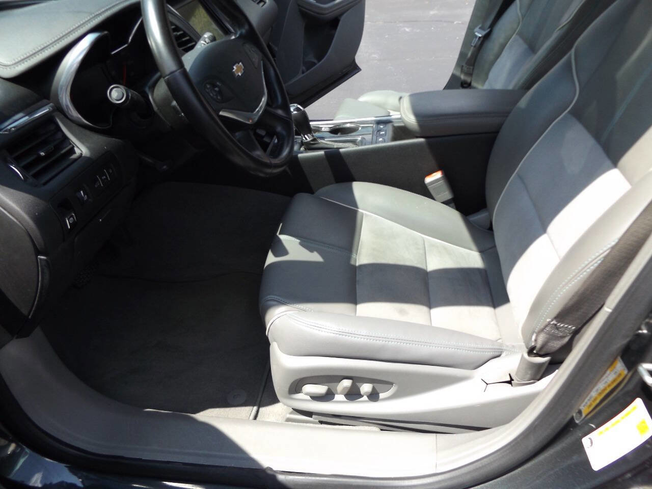 Used 2014 Chevrolet Impala LT w/ Premium Seating Package image 14