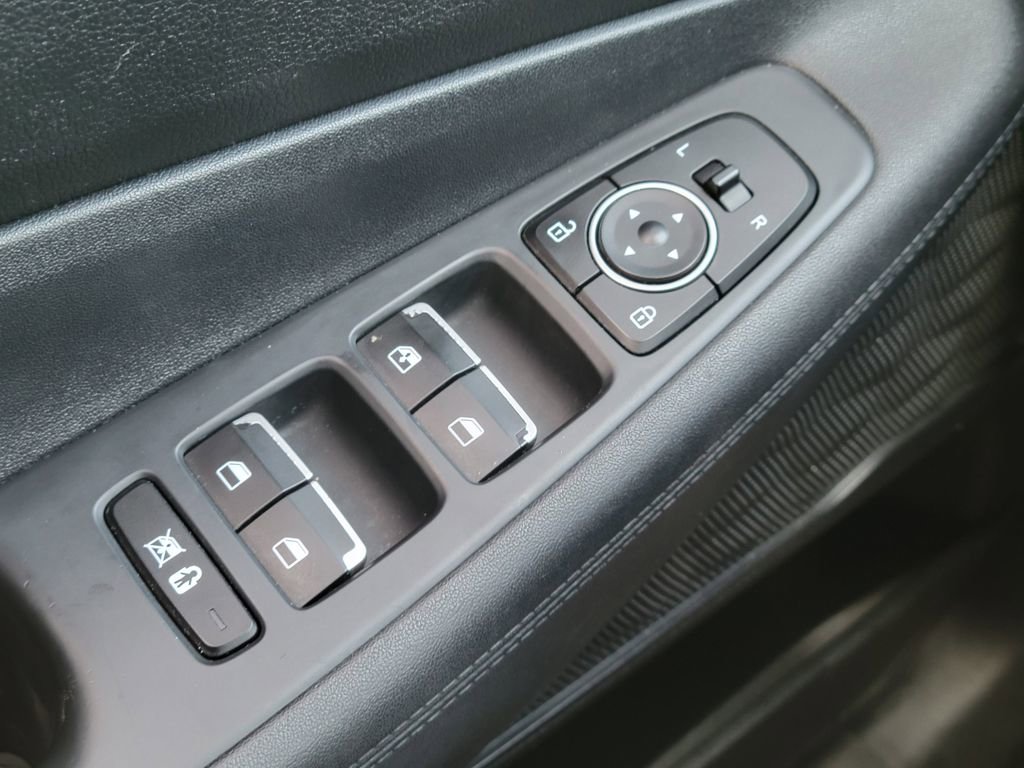 Used 2019 Hyundai Santa Fe SE image 25