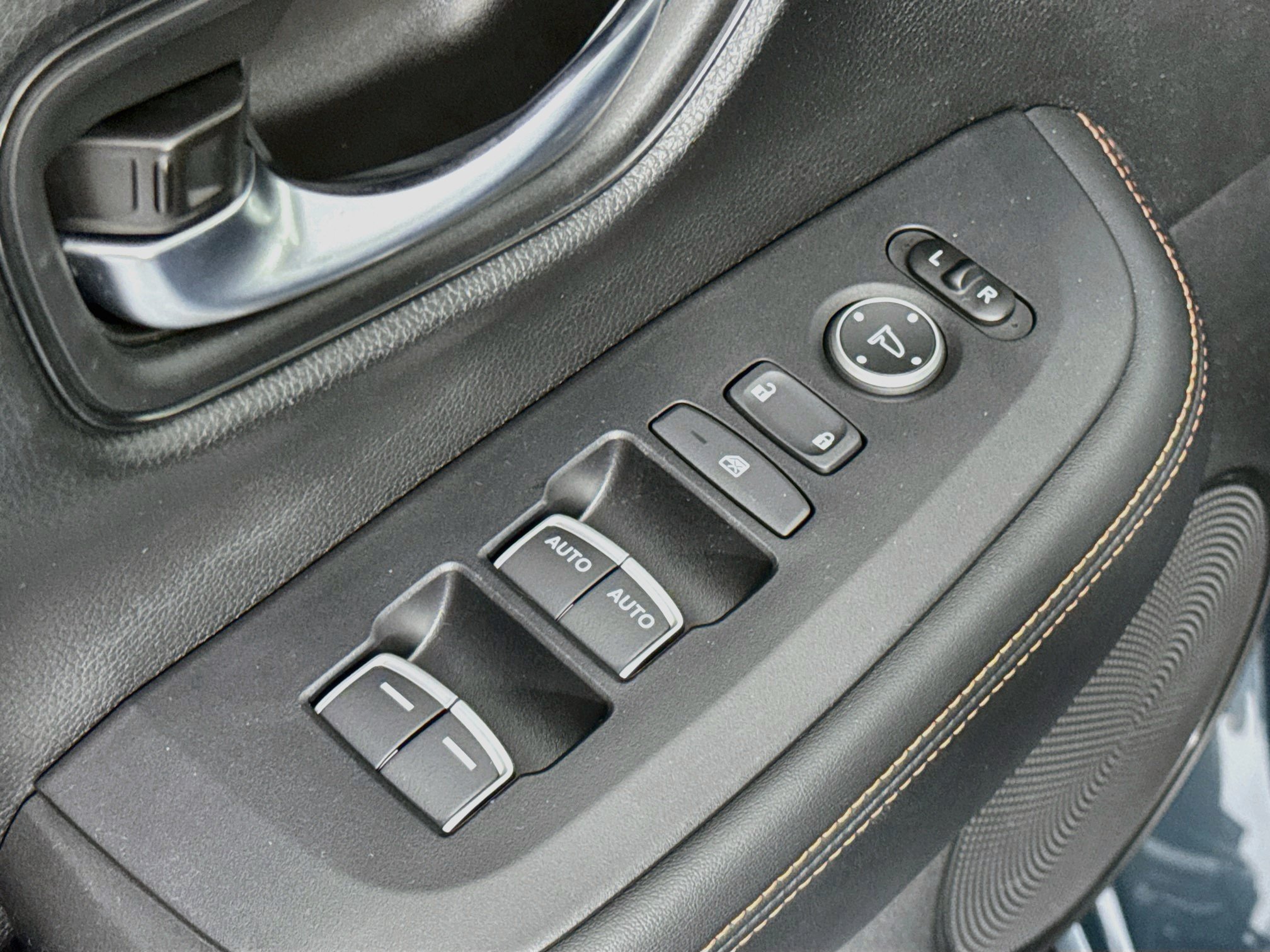 Certified 2024 Honda HR-V Sport image 17