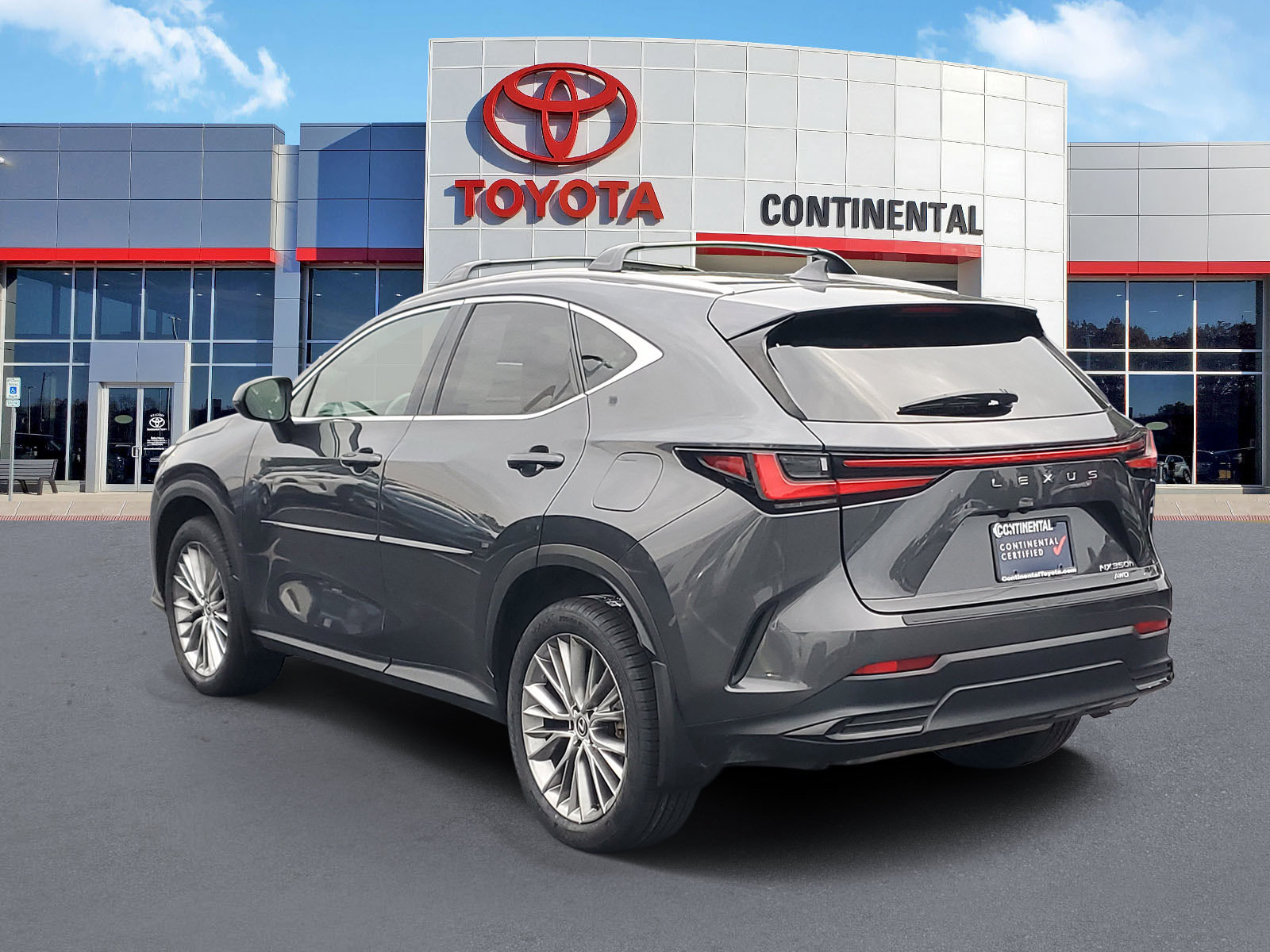 Used 2025 Lexus NX 350h AWD w/ Accessory Package (Z2) image 4