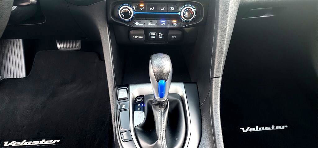 Used 2019 Hyundai Veloster 2.0 image 26