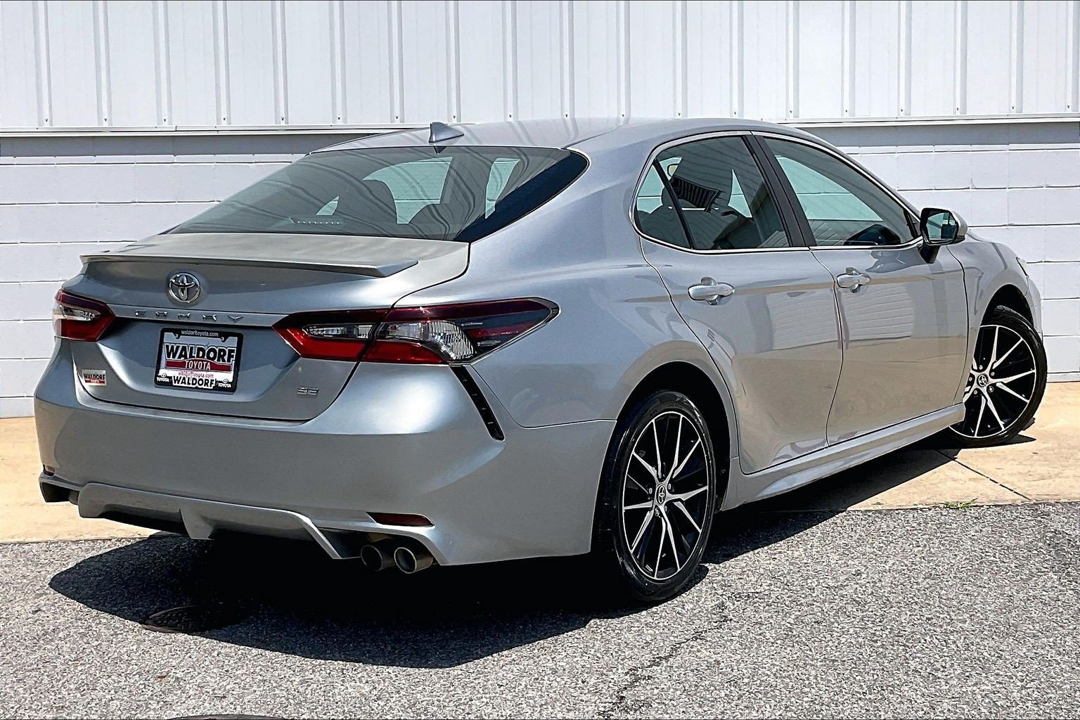 Used 2021 Toyota Camry SE FWD image 17