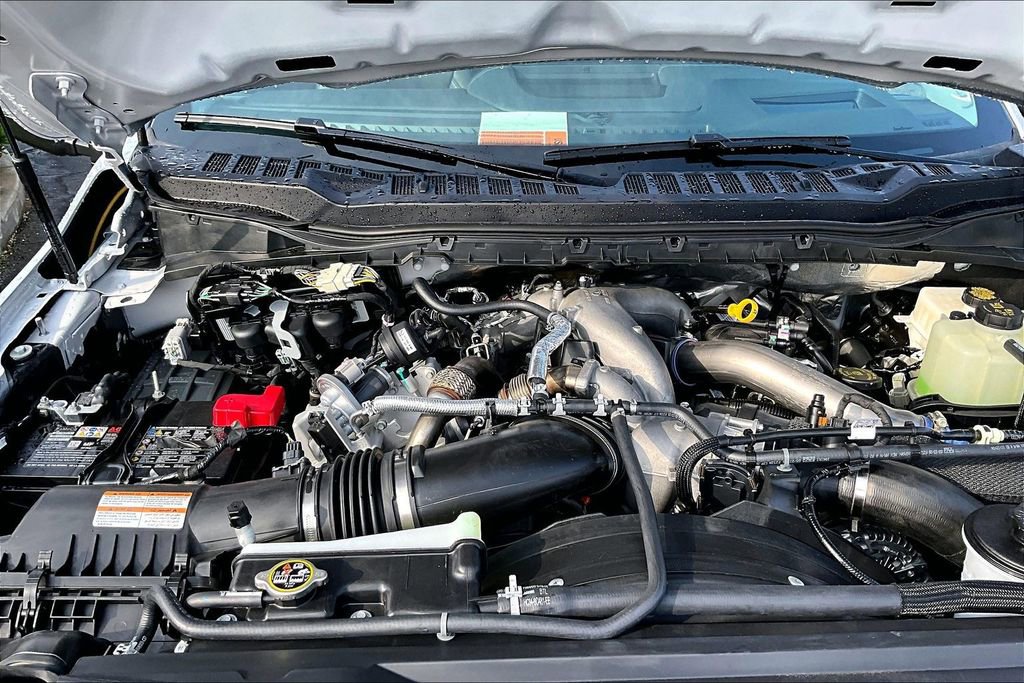 New 2026 Ford F350 4x4 Crew Cab DRW Super Duty image 11