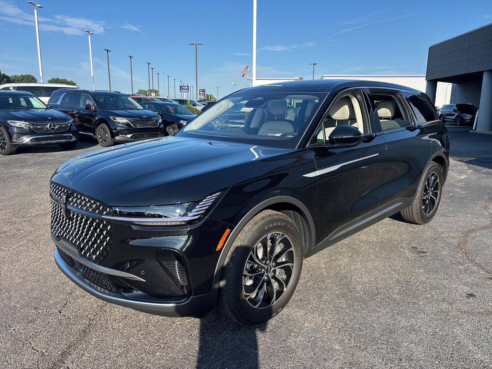 New 2026 Lincoln Nautilus Premier w/ Equipment Group 102A AWD/4WD image 3