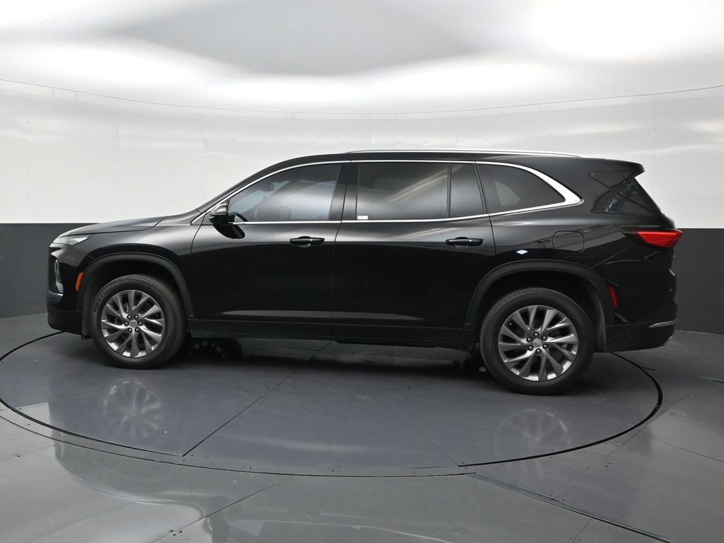 Used 2025 Buick Enclave Preferred w/ Power Package FWD image 30