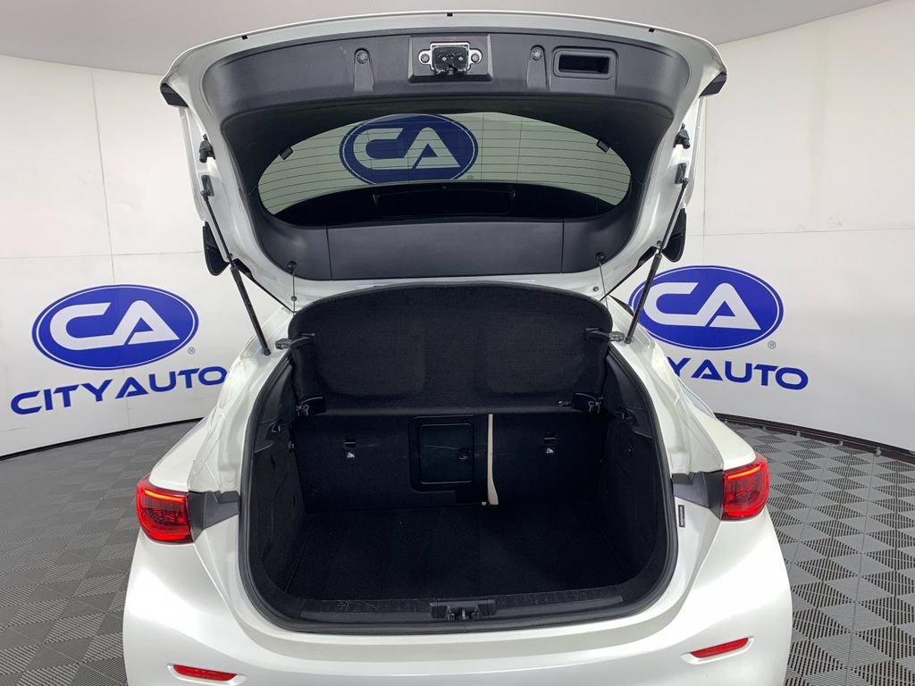 Used 2017 INFINITI QX30 w/ Cargo Package FWD image 34