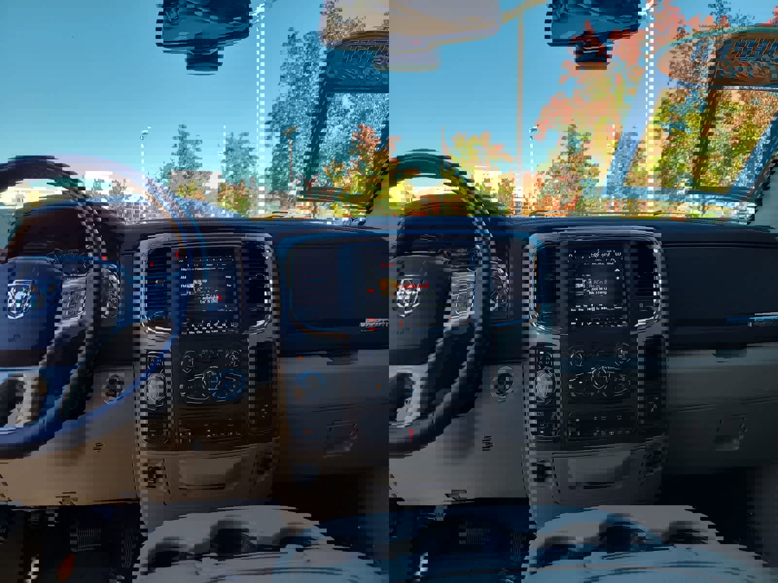 Used 2018 RAM 1500 Laramie w/ Convenience Group image 18