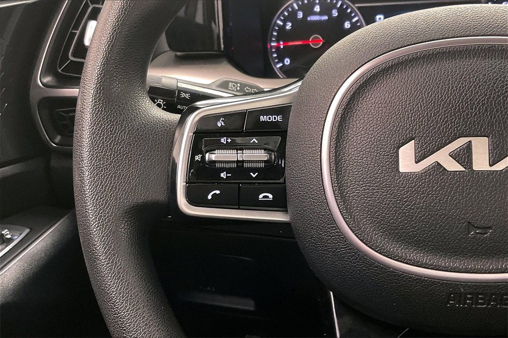 Used 2022 Kia Sorento LX image 20