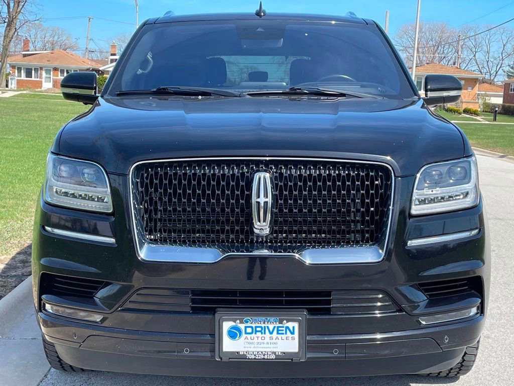 Used 2020 Lincoln Navigator Reserve image 3