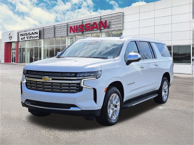 Used 2023 Chevrolet Suburban Premier image 8