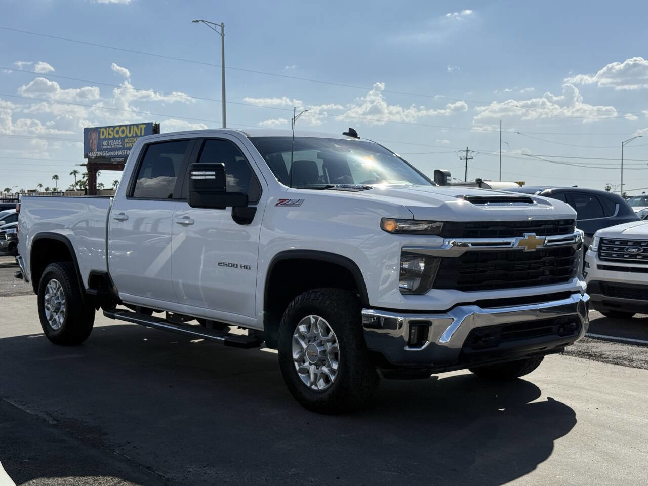 Used 2024 Chevrolet Silverado 2500 LT image 15