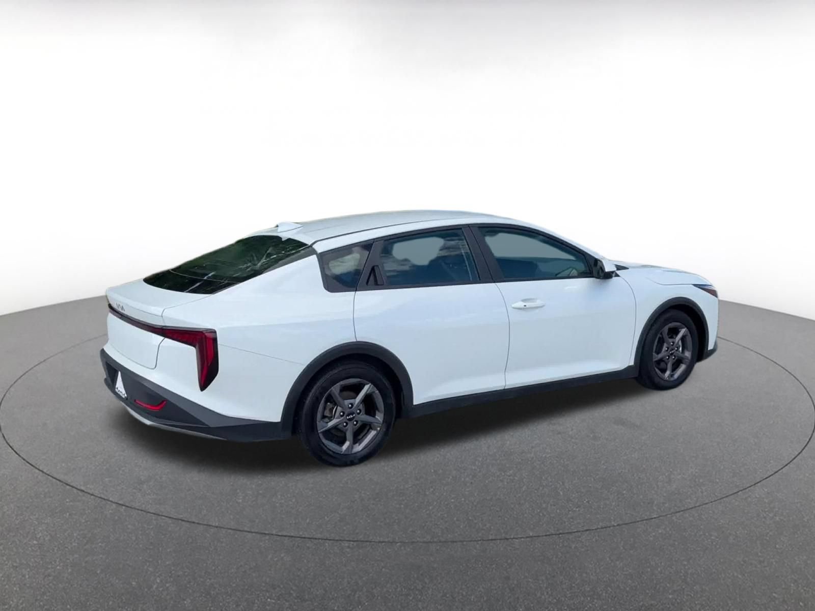 Used 2025 Kia K4 FWD image 14