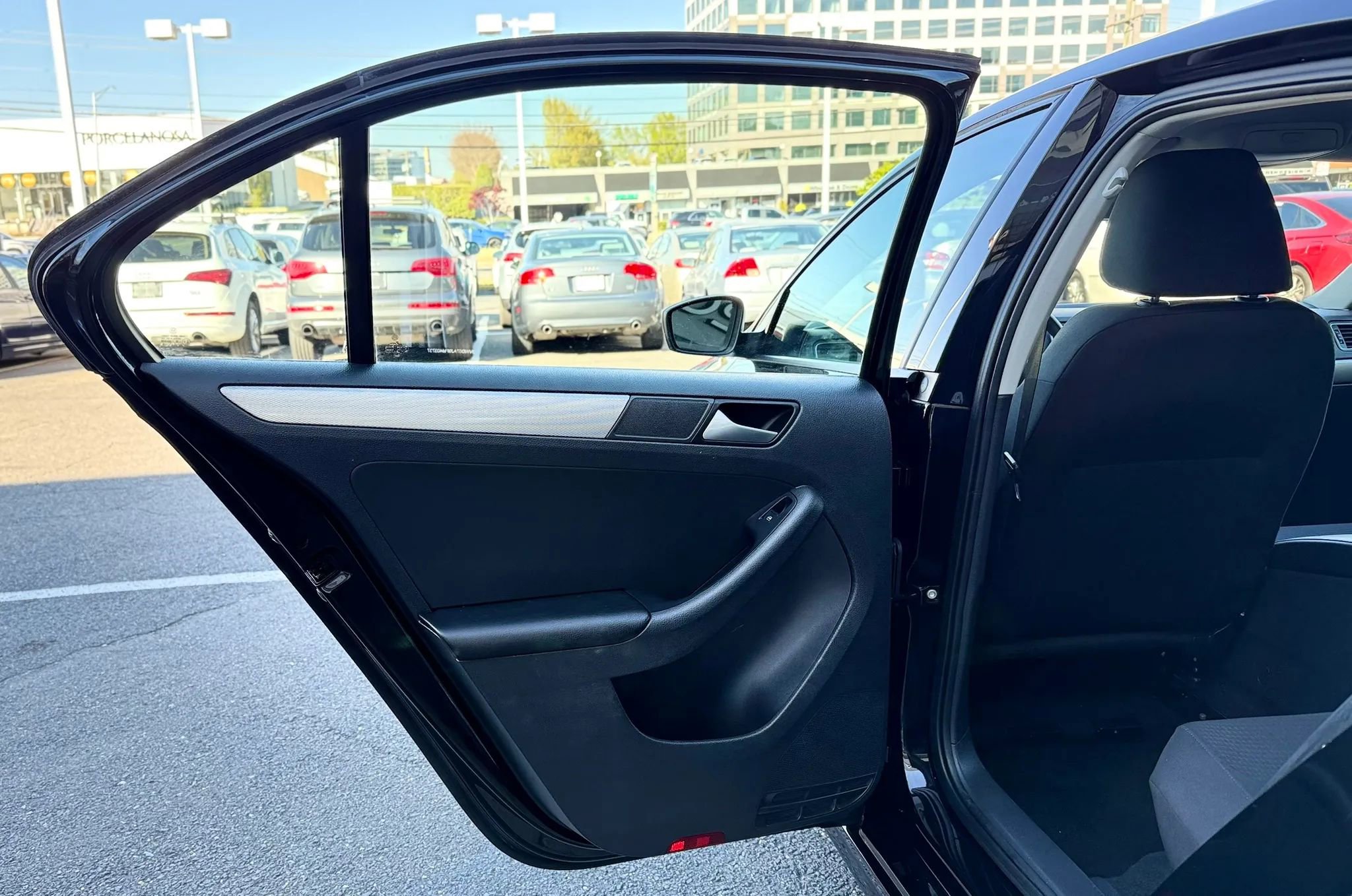 Used 2015 Volkswagen Jetta SE image 24