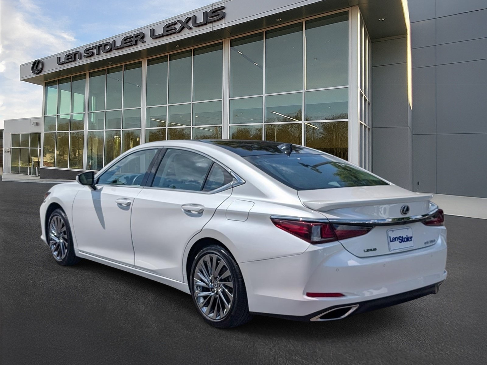 Certified 2025 Lexus ES 350 Ultra Luxury w/ Accessory Package (Z1) FWD image 5