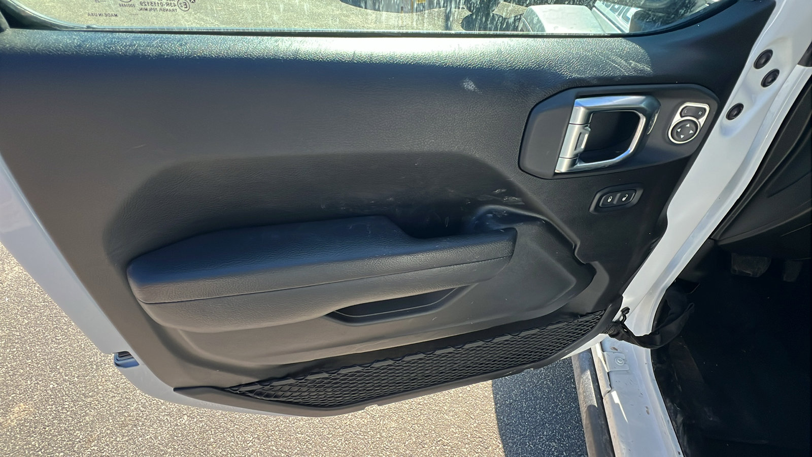 Used 2025 Jeep Wrangler Unlimited Rubicon 4xe w/ Convenience Group image 14