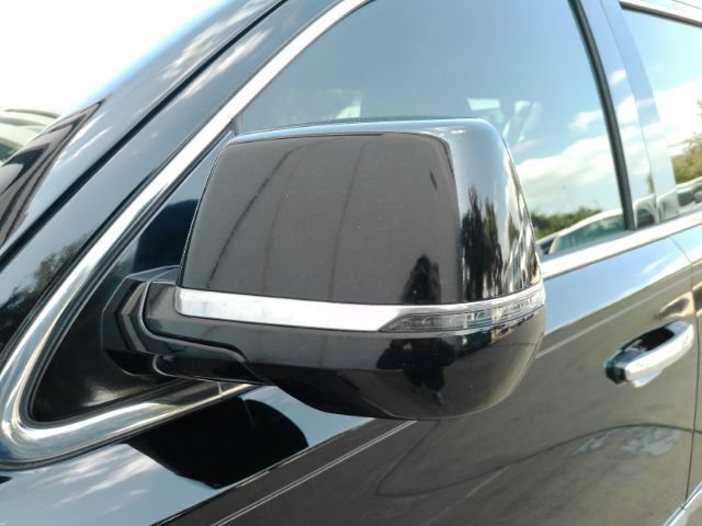 Used 2018 Cadillac Escalade ESV 4WD image 15