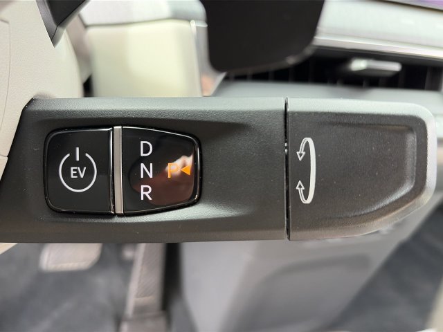Certified 2024 Kia EV9 Land AWD/4WD image 30