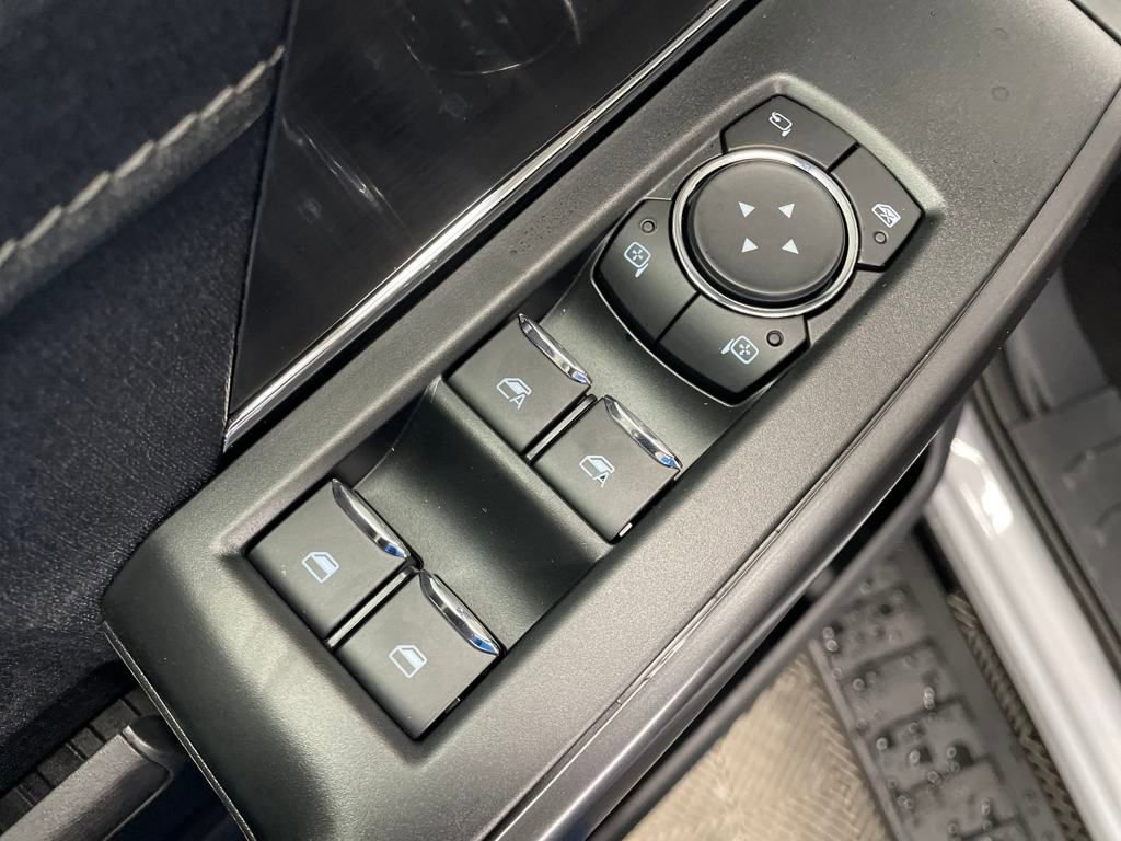 New 2025 Ford F150 Lariat w/ Equipment Group 502A High image 16