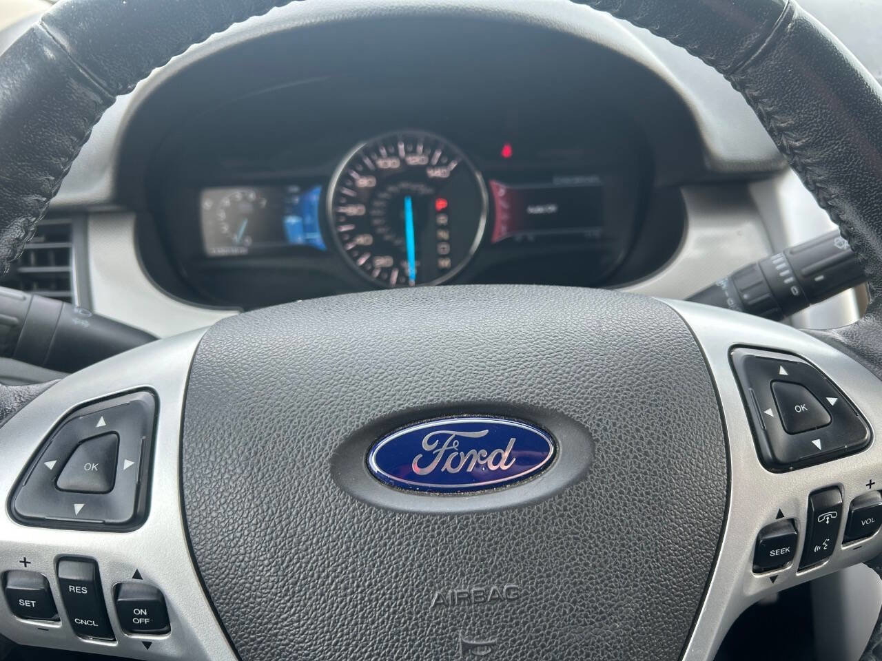 Used 2011 Ford Edge SEL w/ 201A Rapid Spec Order Code image 23