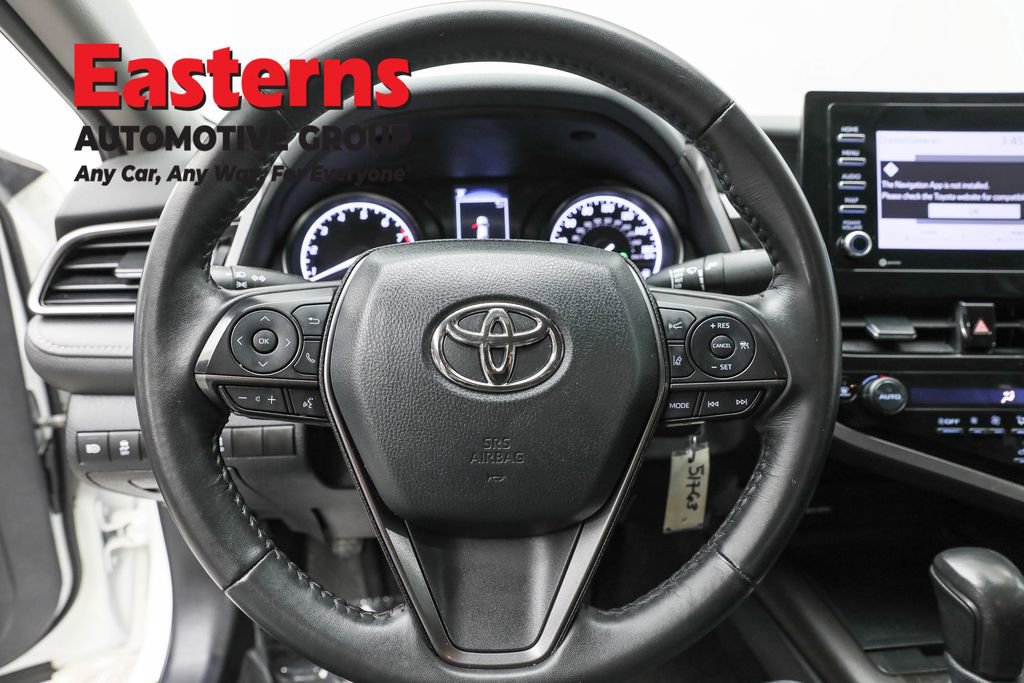 Used 2024 Toyota Camry SE FWD image 10